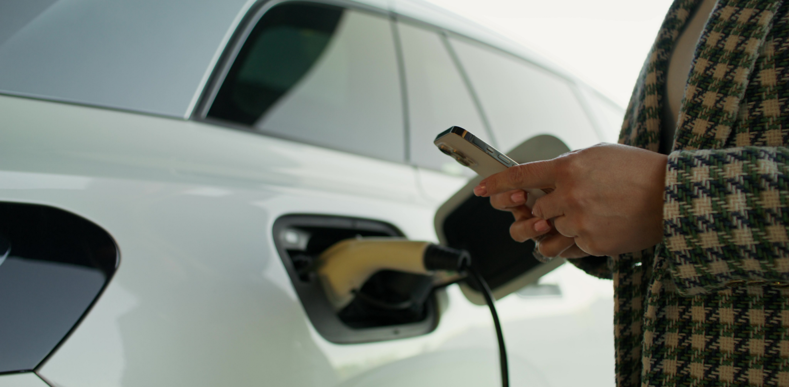Driver starting a charging session from a phone